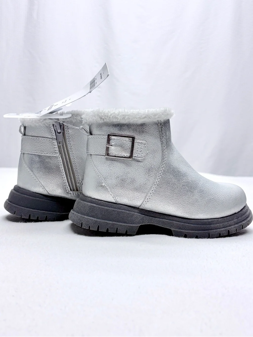 OshKosh Hazel Cozy Boots Girls 10 Silver Faux Fur Zip NWT